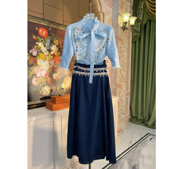 芙娜妮轻奢2025新款小众设计气质显瘦名媛女装F2511426