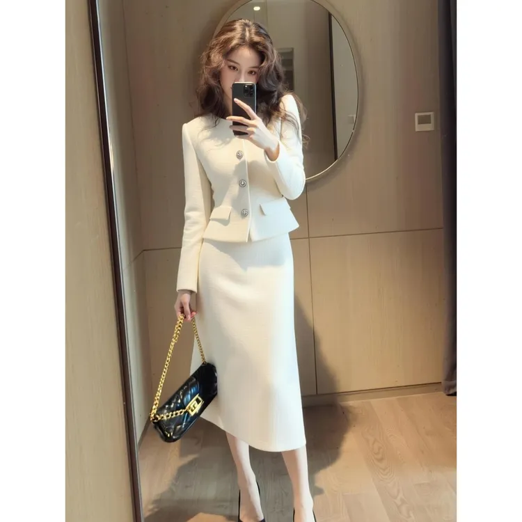 裙子秋冬款冬季搭配一整套女装气质职业小香风白色外套半身裙套装