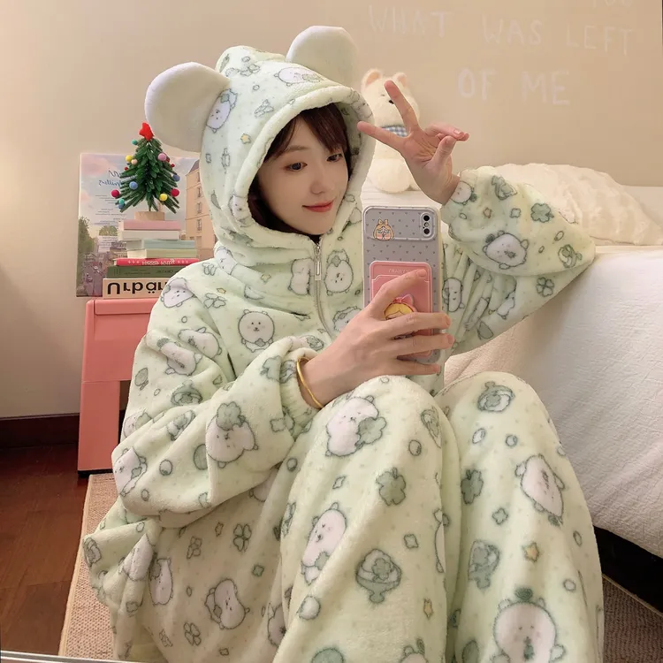 日系可爱自嘲熊睡衣女秋冬季法兰绒加厚卡通学生保暖珊瑚绒家居服