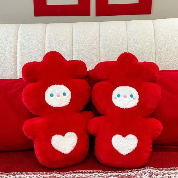 结婚红色抱枕一对喜字喜庆婚床摆设靠垫闺蜜礼物婚庆压床娃娃创意
