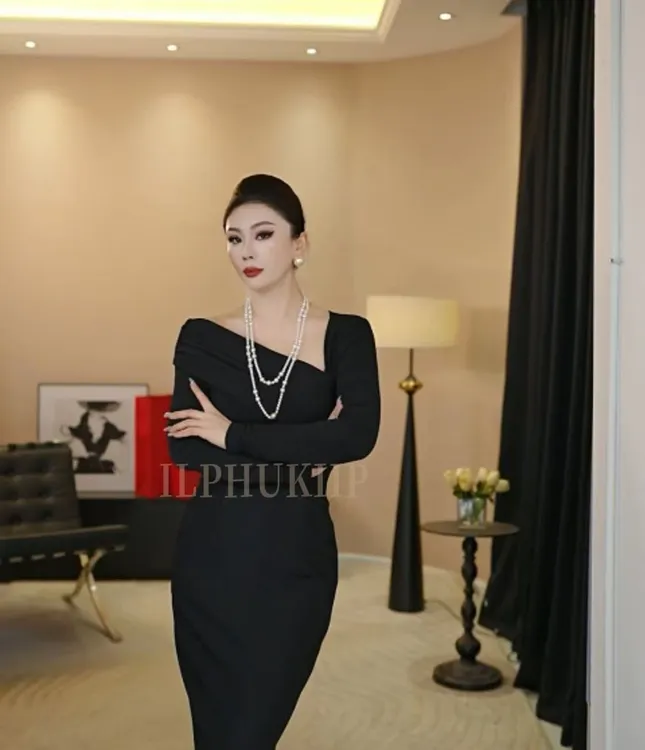 ILPHUKIIR 【瘦腰内搭】不规则坑条微透长袖内搭