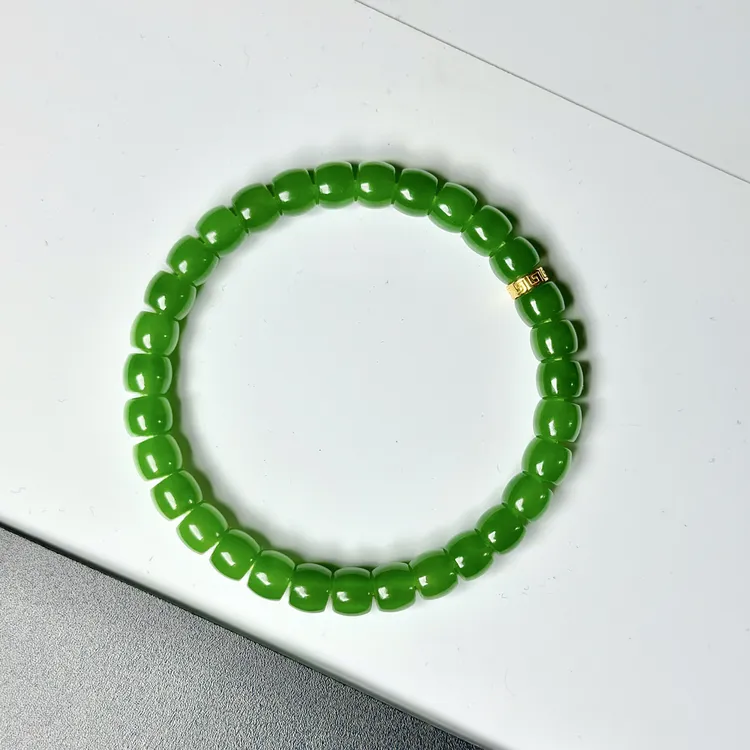 【俄料】和田玉碧玉乌兰乌德苹果绿高饱和度直切手串珠径约7mm