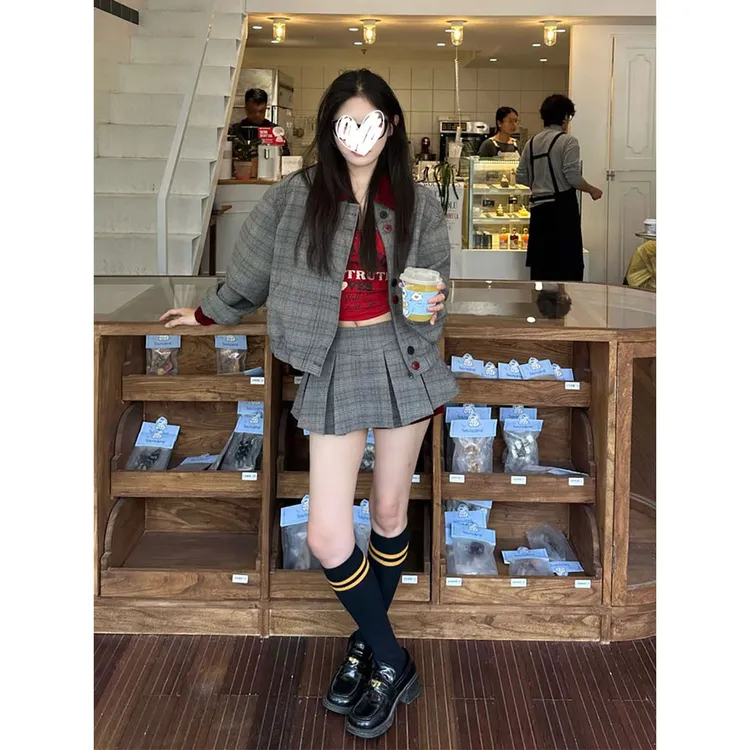 小众复古学院风宽松格纹短款长袖外套女2025新款百褶裙短裙两件套