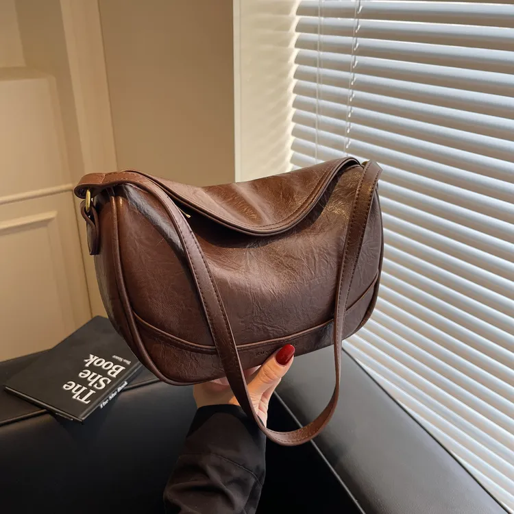 色饺子包休闲便携包斜挎包韩版通勤软皮单肩包复古肩包小包包女包