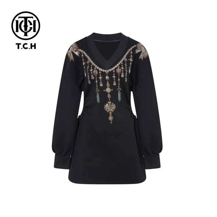 TCH【时尚百搭】冬款时尚烫钻黑色休闲风女装l连衣裙T75D30E1023