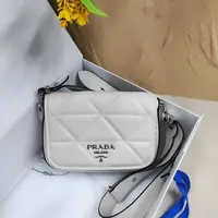 99新 Prada/普拉达 /夏vv0926/单肩包/76571