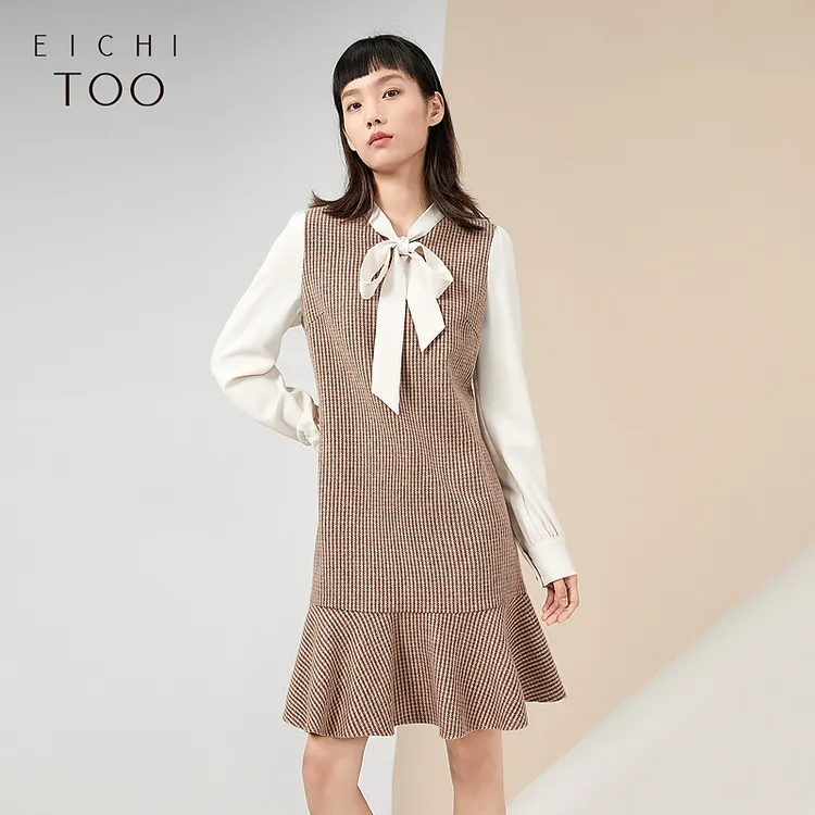 爱居兔冬女通勤荷叶边淑女裙摆优雅系带领长袖连衣裙EQLCJ4L008A