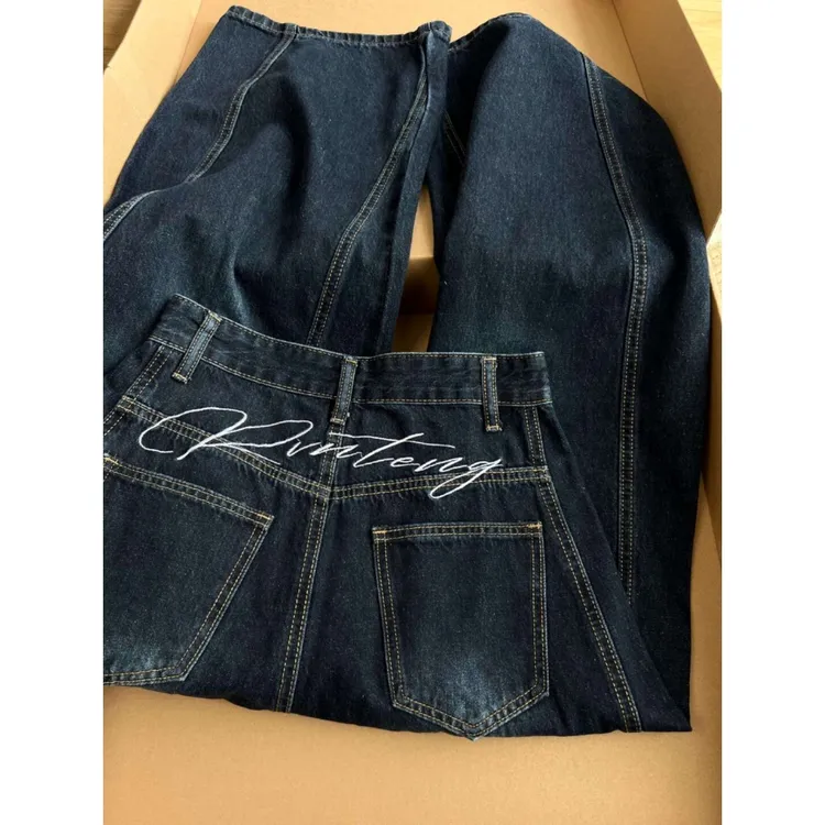 美式复古刺绣弯刀阔腿牛仔裤女2025冬季新款高腰直筒宽松拖地裤子