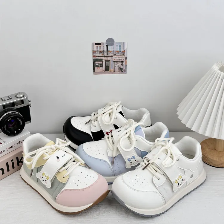 夏季透气面包鞋女款爆款2025新款魔术贴板鞋厚底小白鞋可爱休闲鞋