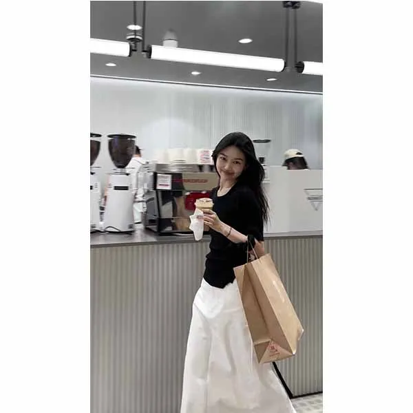 高级感后背绑带设计上衣搭配高腰显瘦百搭半身裙女直筒半裙套装