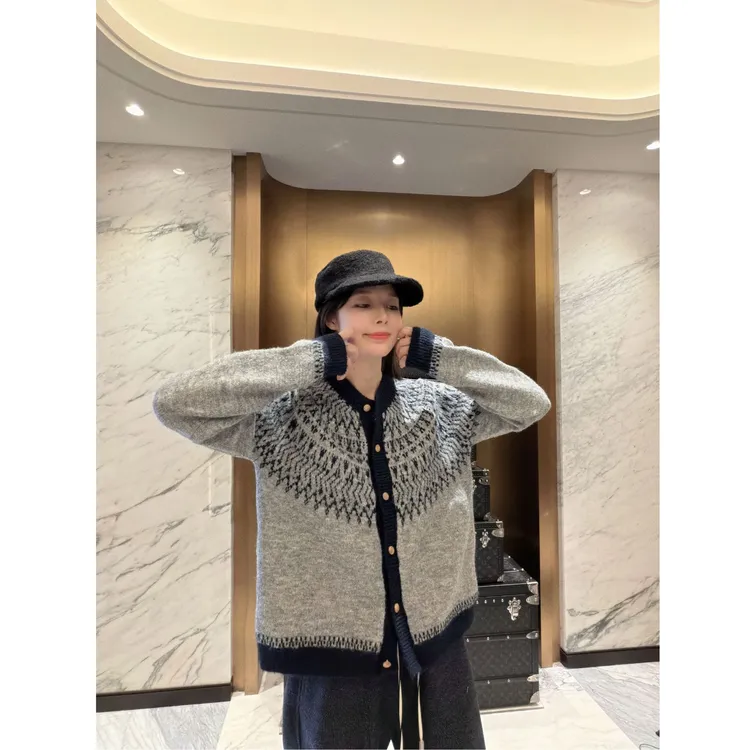 BETTER JOELAY-【江映南枝】绵羊毛开衫毛衣舒适洋气休闲风Z01015