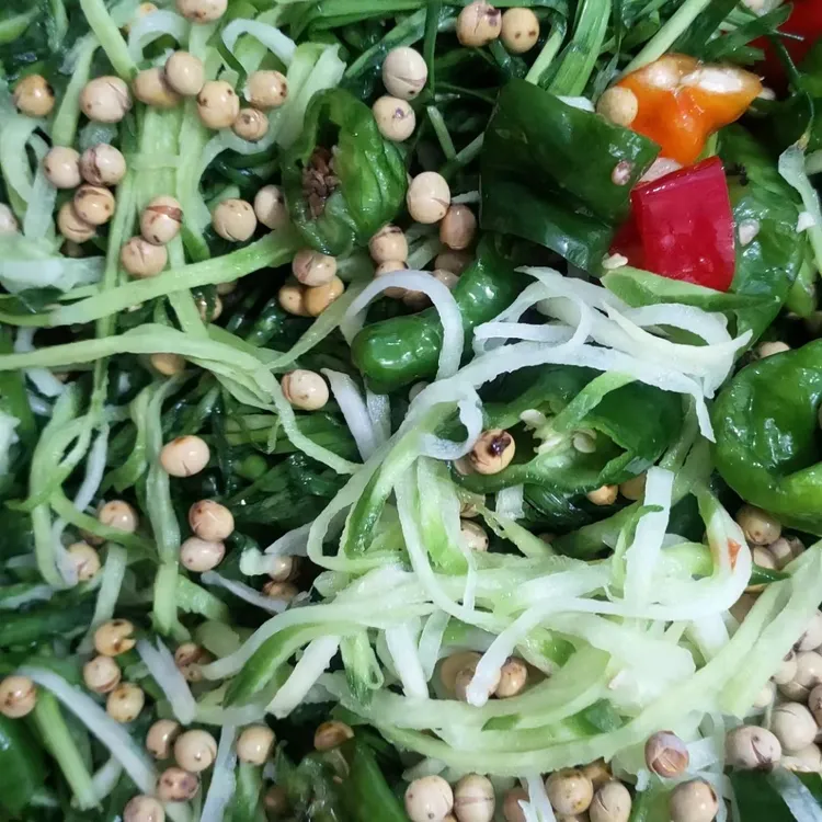 老家特产手工腌韭菜