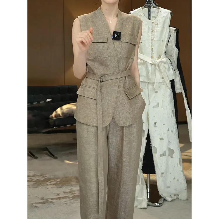 时尚轻奢气场强大女装2025新御姐通勤干练马甲背心阔腿休闲裤套装