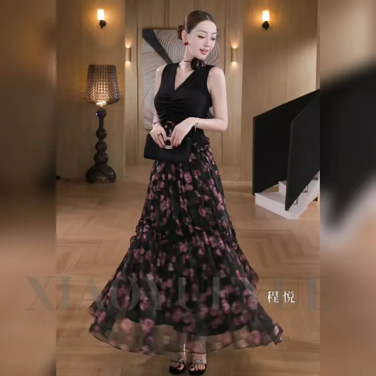 程悦夫妇【玫瑰人生】A-02163春夏高级感拼接花色大裙摆设计连衣裙