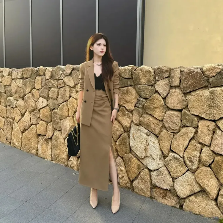 轻熟风西装套装女高级感上衣巨好看的两件套早秋新款名媛半身裙潮