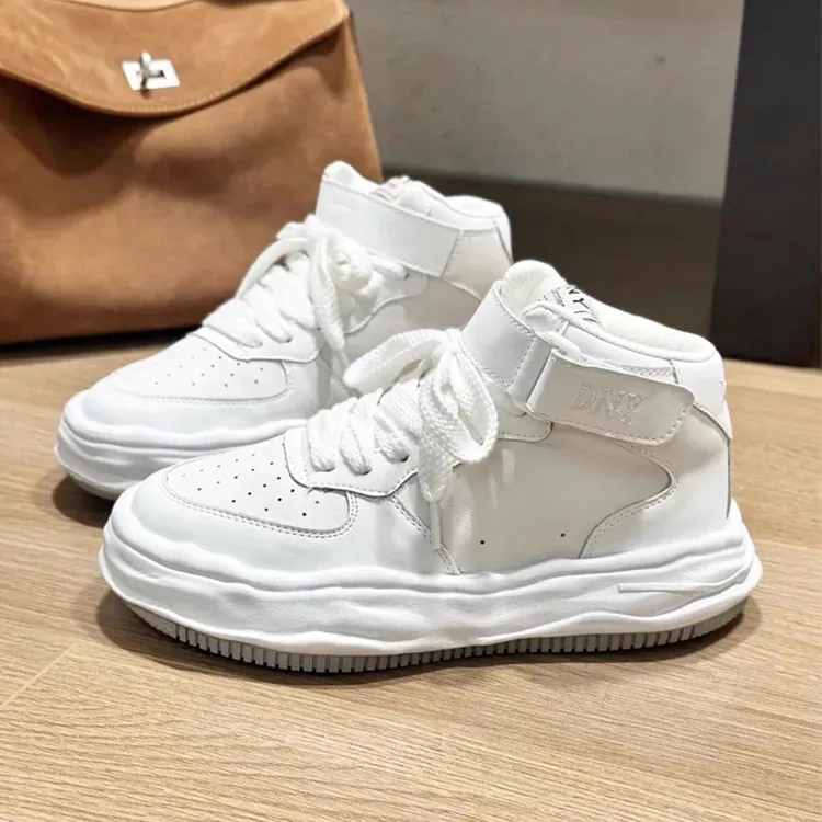 显脚小厚底板鞋高帮鞋女款白色鞋运动鞋休闲百搭溶解鞋加绒小白鞋