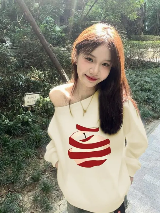 【多色可选】小香风早秋斜肩露肩苹果印花卫衣女秋季新款甜妹设计感