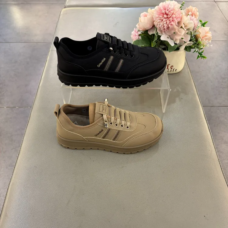 大5053东嫂馨时尚休闲鞋女2026春季防滑平底舒适百搭软底潮阿甘鞋