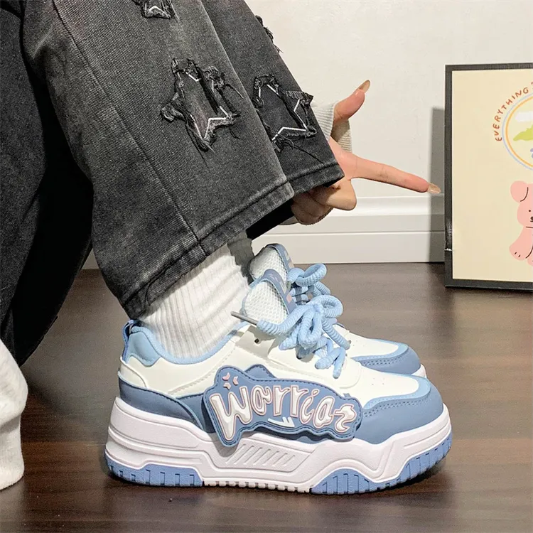 回力女鞋字母设计厚底板鞋2025春季运动休闲鞋校园风百搭潮鞋女款