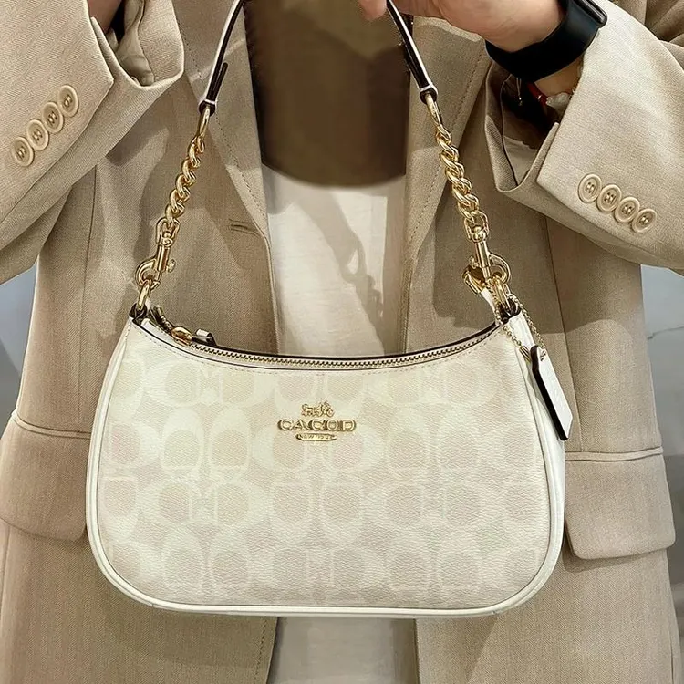 香港精选轻奢2026冬季新款女麻将包零钱小包包单肩斜跨手拎腋下包