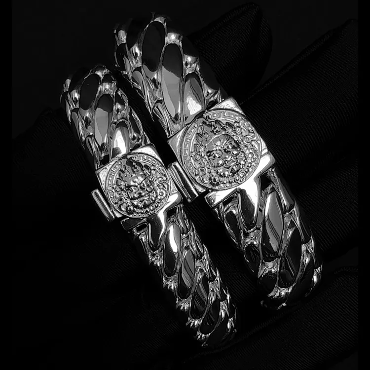 足银银制品 足银999高密三马鞭手链现货