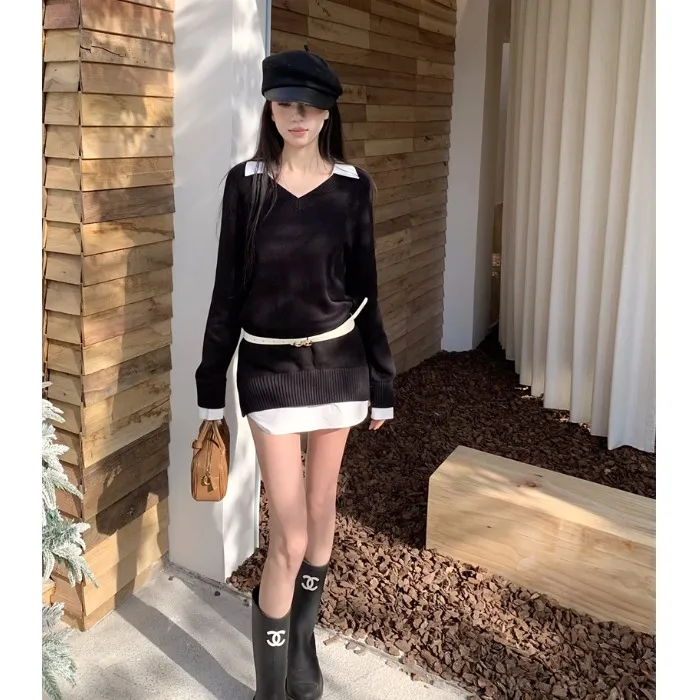 假两件拼接V领针织连衣裙女冬季长袖短裙设计感修身收腰包臀裙子