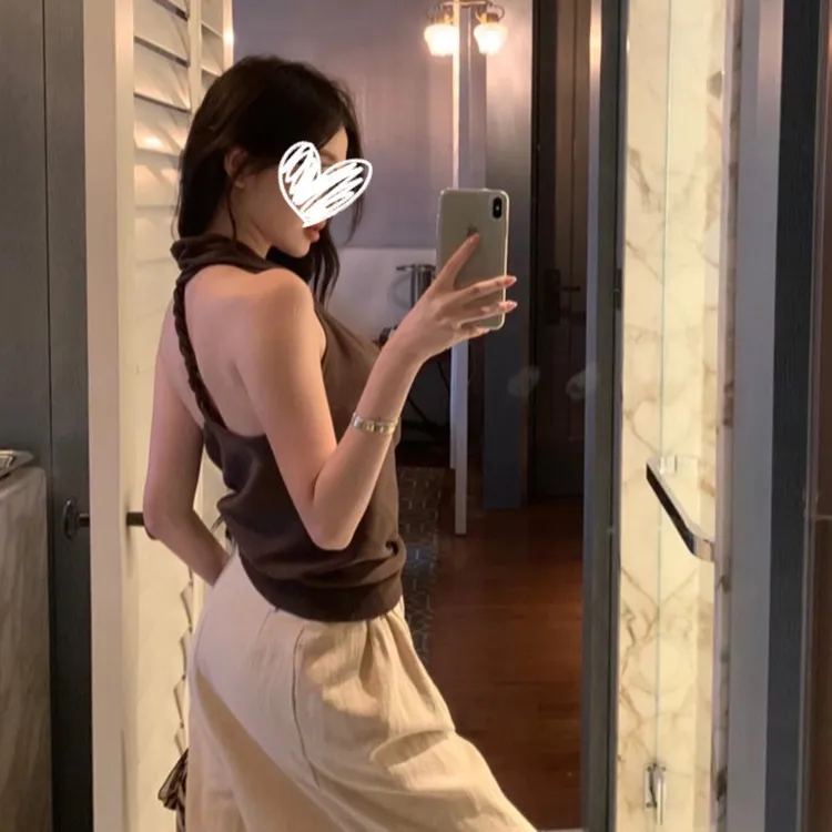艺等气质荡领挂脖扭绳设计吊带女夏外穿设计感露背高级感时尚上衣