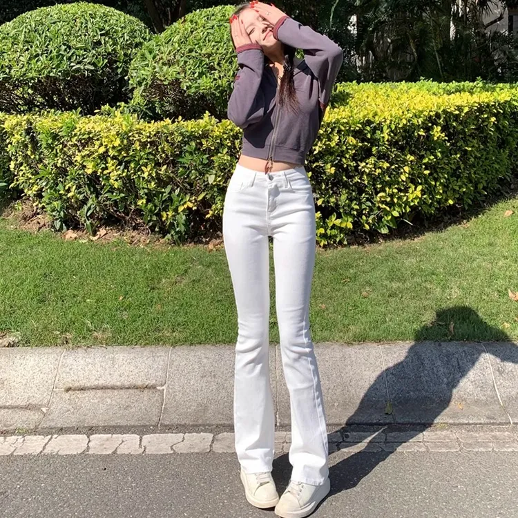 白色微喇叭牛仔裤女款2025秋季显瘦新款弹力修身百搭高腰马蹄长裤