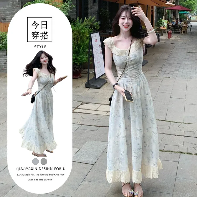2025夏季新款法式茶歇显瘦飞飞袖碎花连衣裙气质度假峰拼接长裙女