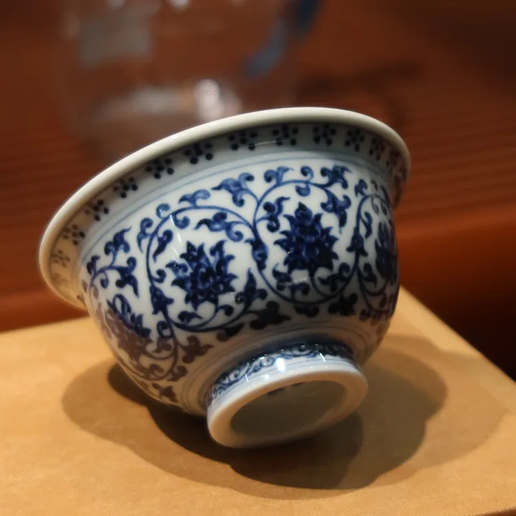 【泓璟】精品经典缠枝莲中号和大号压手杯