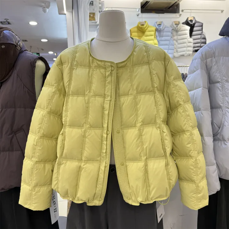 2025年冬季新款韩版圆领短款羽绒服女黄色方格面包服宽松保暖外套