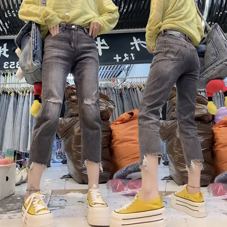 大码女装复古百搭直筒牛仔裤女秋季爆款显瘦破洞毛边八分烟管裤子