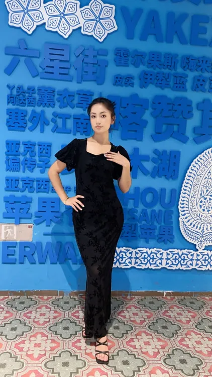 韩版高腰吸汗夏季中腰短袖连衣裙显瘦蕾丝修身幂式穿搭