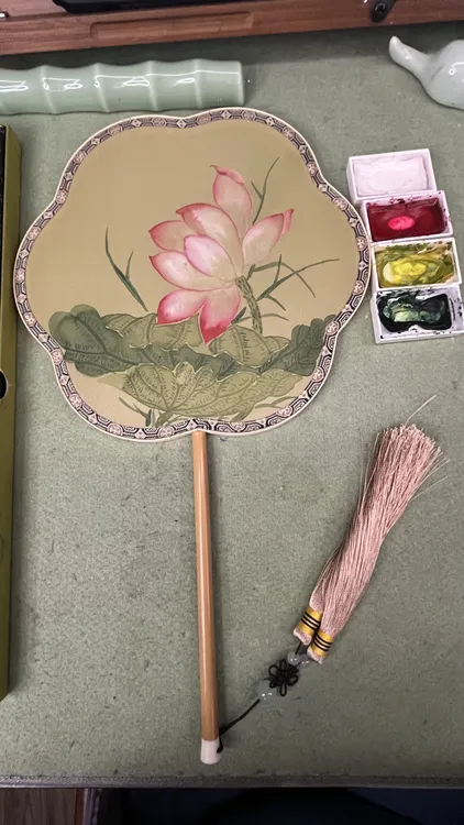 中式手工绘制荷花扇子真丝团扇古风团扇汉服配件带美流苏宫扇