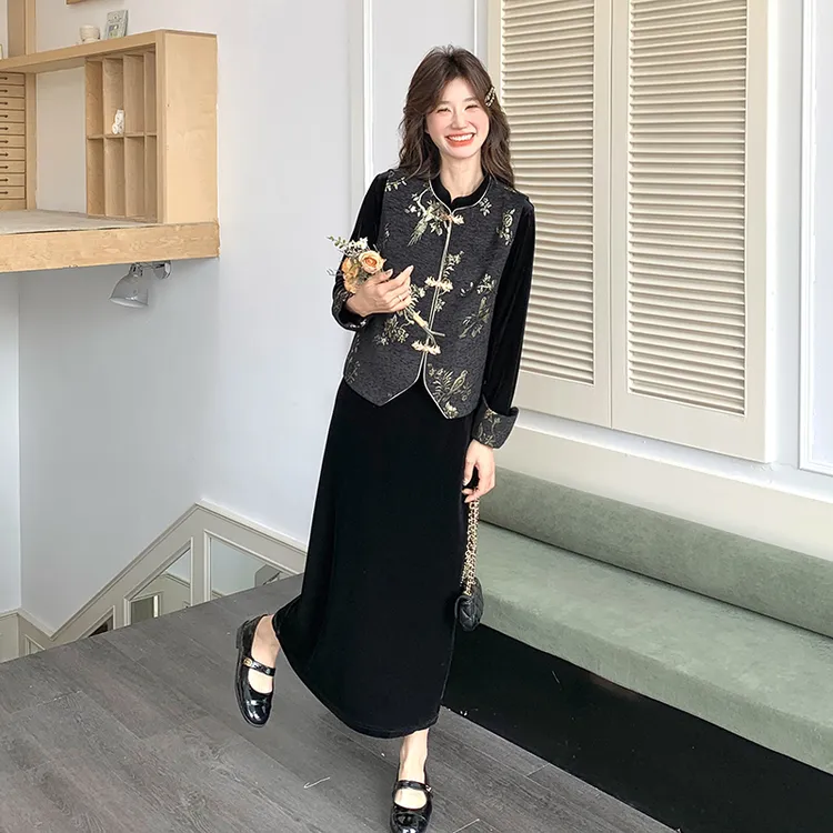 新中式国风丝绒盘扣马甲上衣女2025春秋季新款显瘦两件套装连衣裙