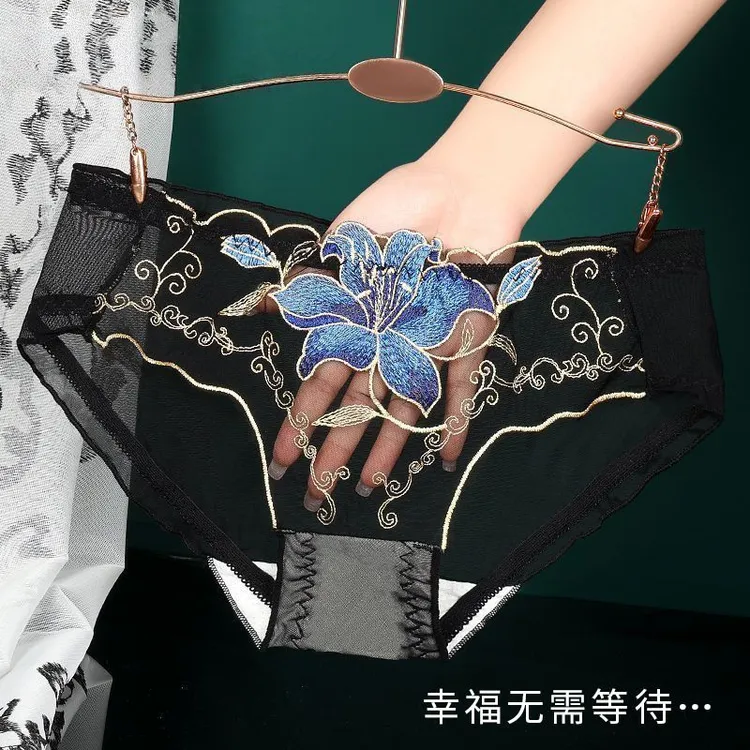 2025新款蕾丝网纱刺绣女士内裤夏季透气纯欲胖mm大码中腰三角短裤