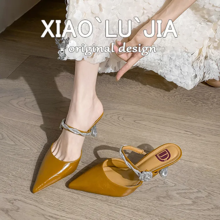 尖头水钻一字带凉拖鞋女2025夏季新款外穿法式高级感细跟高跟鞋女