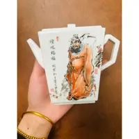 【瓷博会】画禅阁胡晖粉彩钟馗赐福茶壶