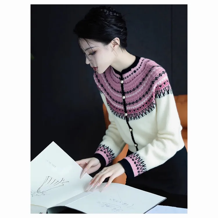 韩系毛衣女冬季巨好看独特漂亮软糯气质高端粉色格纹修身针织开衫