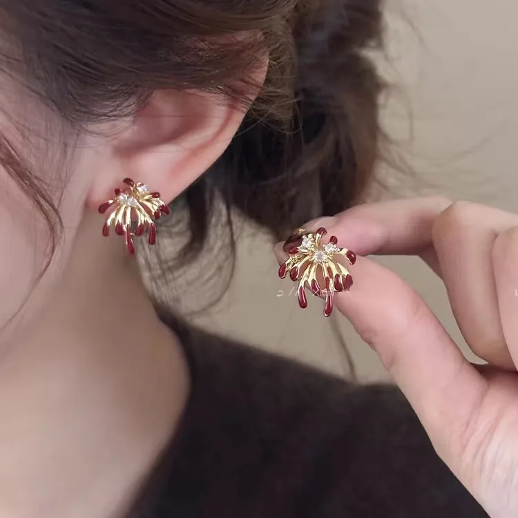 红色烟火仿锆耳环女2026新款小众设计高级感耳钉时尚秋冬百搭耳饰