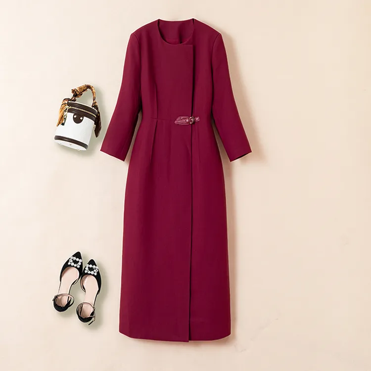 大码女装连衣裙2024春装新款时尚胖mm轻奢显瘦气质修身压褶中长款