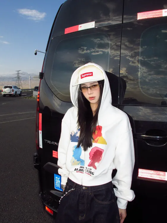 杨九七 印花连帽卫衣外套女秋冬新款宽松短款时尚开衫上衣 7766