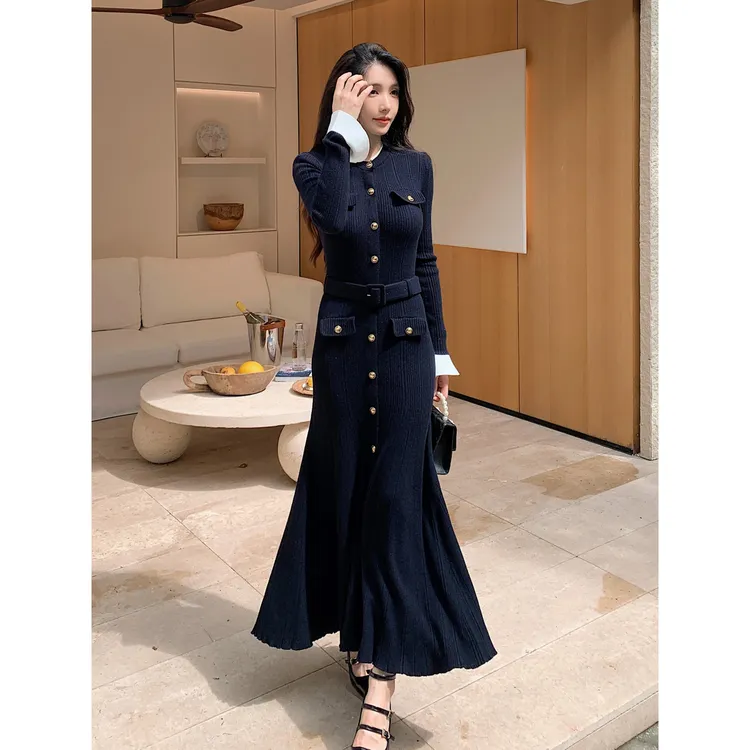 法式高端千金小香风长袖圆领喇叭袖连衣裙高级弹力针织毛衣裙子女