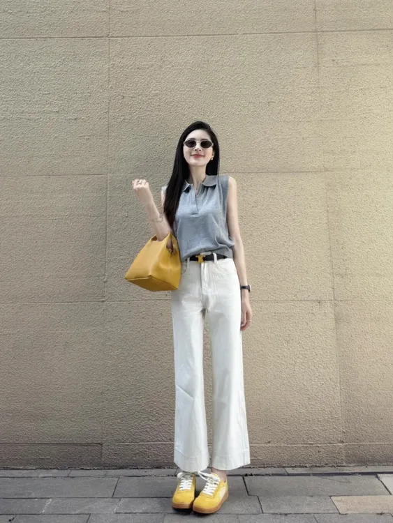 2025夏季新款韩系老钱无袖灰色短袖上衣高腰直筒白色休闲裤两件套