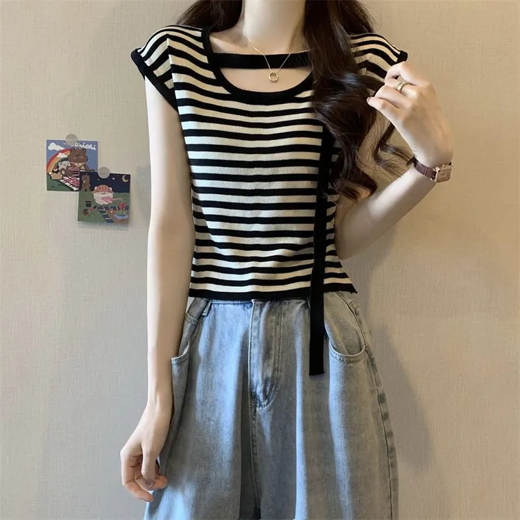 2025短款夏季方领圆领女短袖毛针织衫设计感外穿白色小众上衣针织