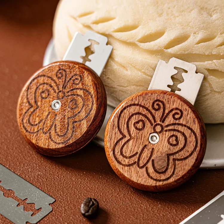 日本面包割刀欧包专用割包刀烘焙工具木柄划口刀切割法棍刀片花纹