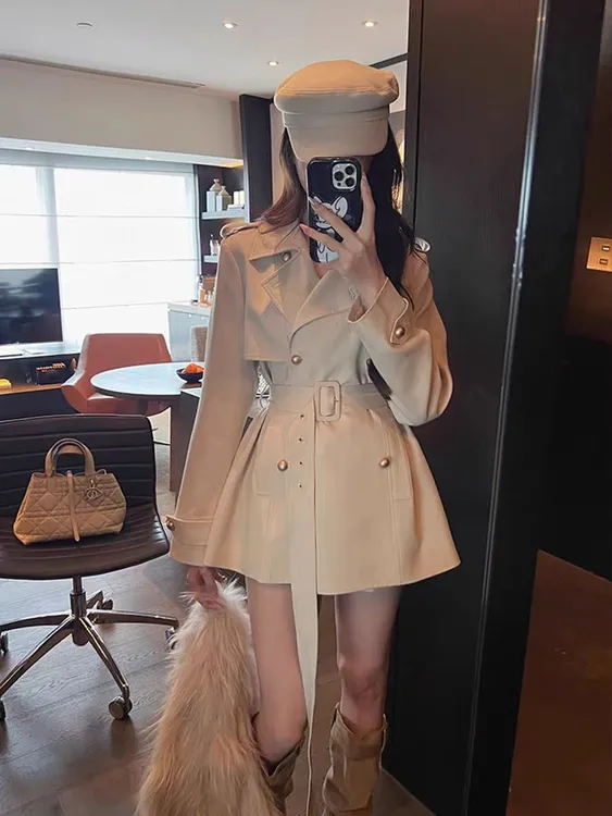 2025秋季新款米白色巨好看的风衣女英伦风收腰气质短款外套小个子