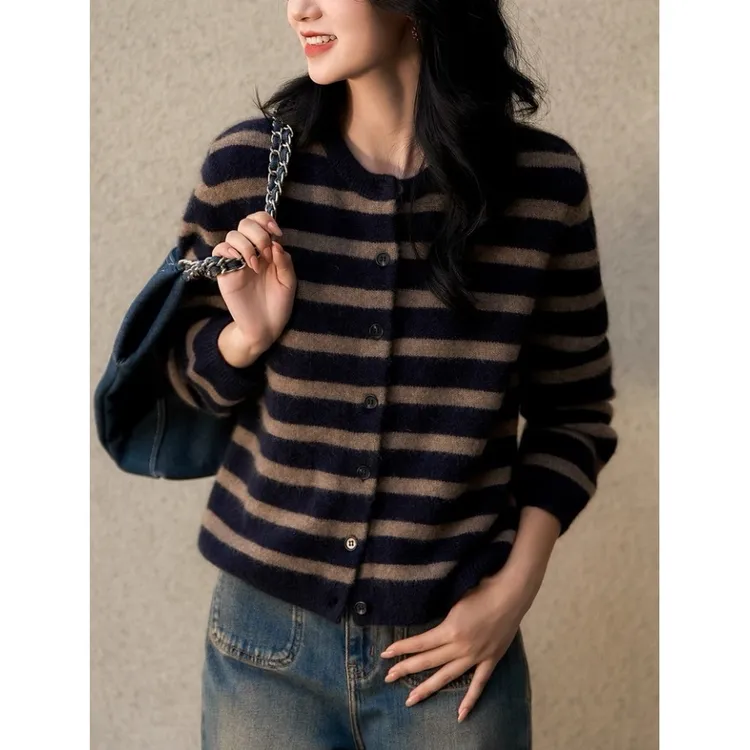 青咖条纹」巨软显白不挑人！加厚冬季外套宽松针织毛衣女显白洋气