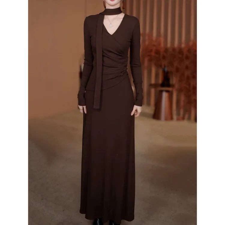 法式轻奢纯欲风V领显瘦连衣裙2026春季新款气质优雅收腰长袖A字裙