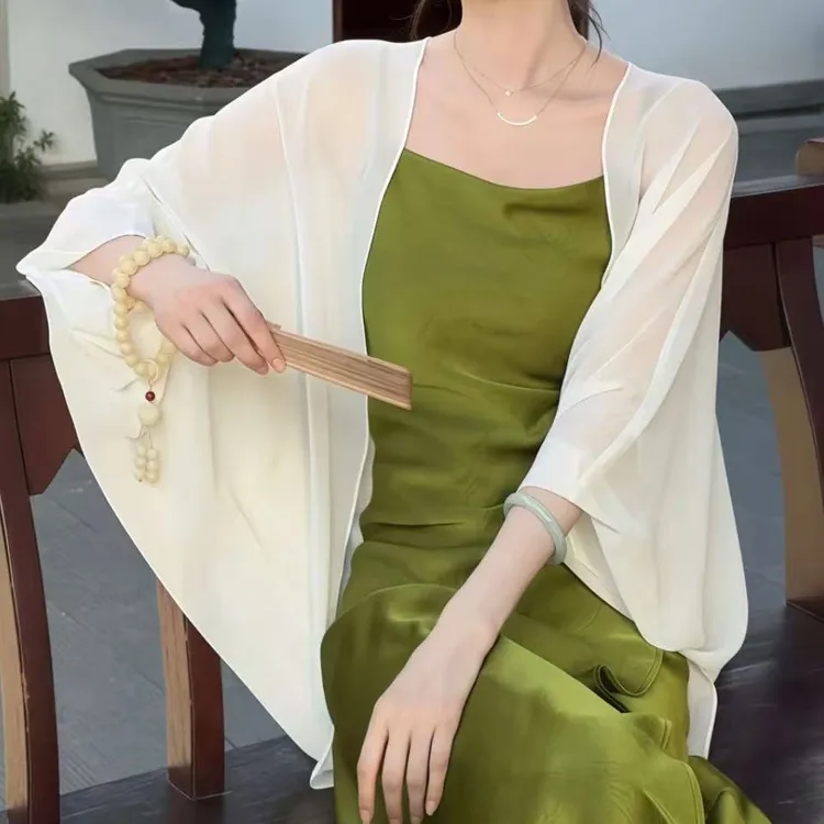 披肩春夏秋薄款防晒开衫宽松显瘦纯色上衣雪纺外套